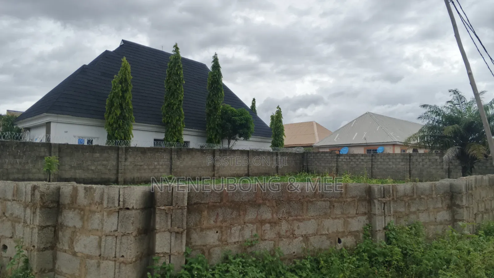 A Plot of Land for Sale in Phase 4 / Jikwoyi