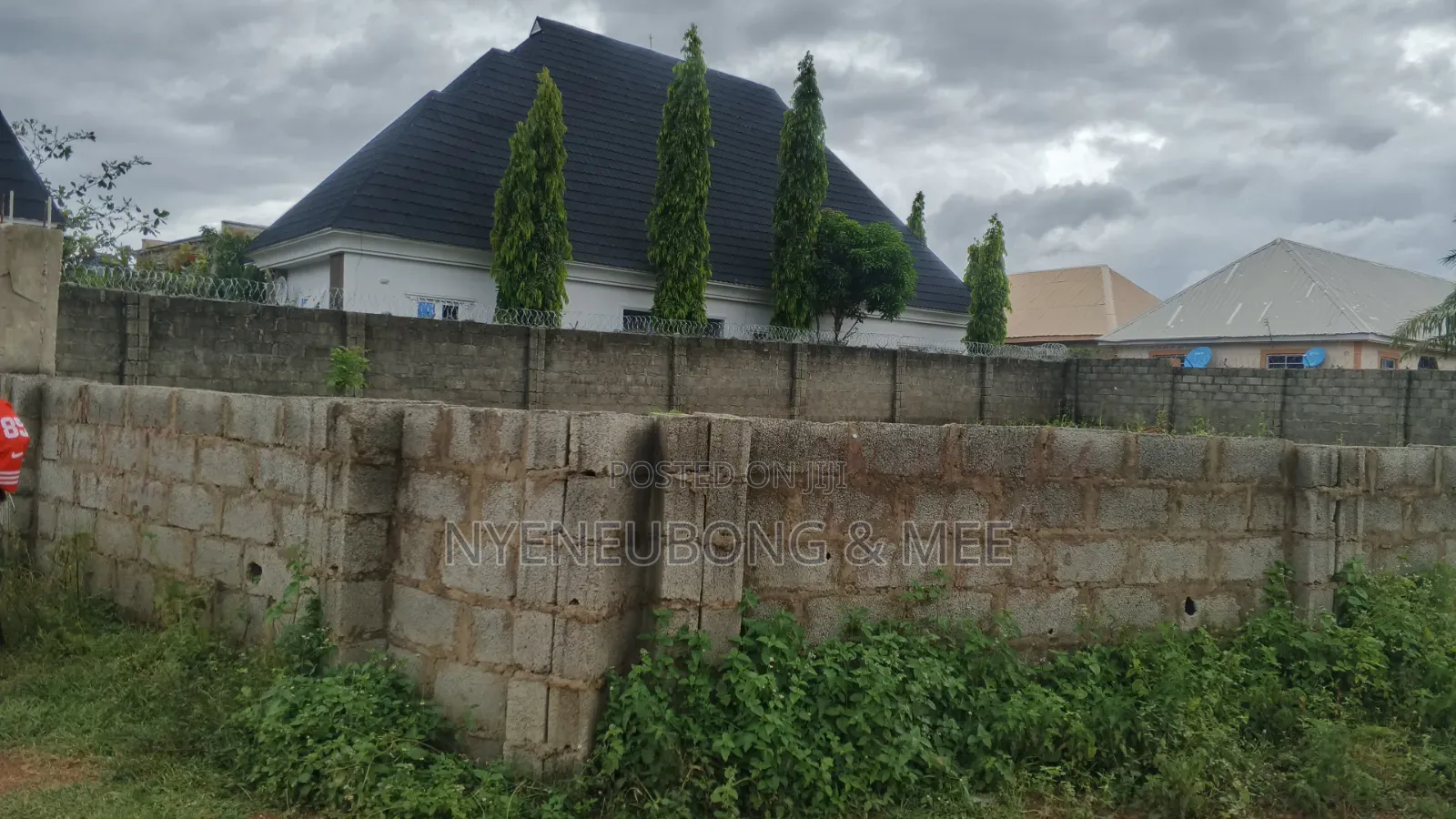 A Plot of Land for Sale in Phase 4 / Jikwoyi