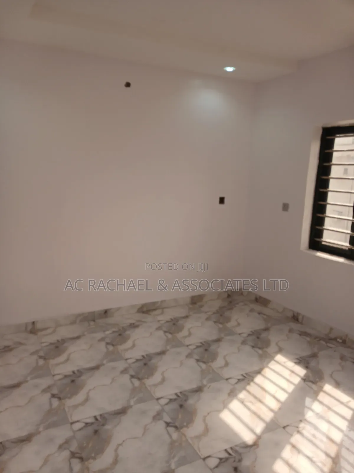 Mini Flat in Paragon Estate for rent in Ago Palace