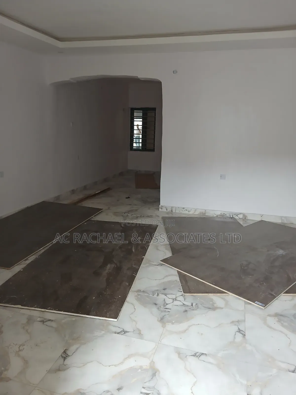3bdrm Apartment in Paragon Estate for rent in Ago Palace