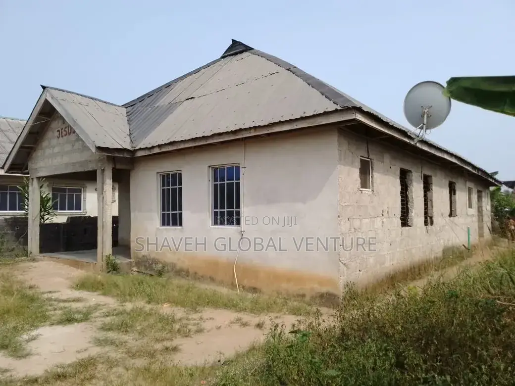 3bdrm Bungalow in Agbara Road, Ado-Odo/Ota for sale in Ado-Odo/Ota