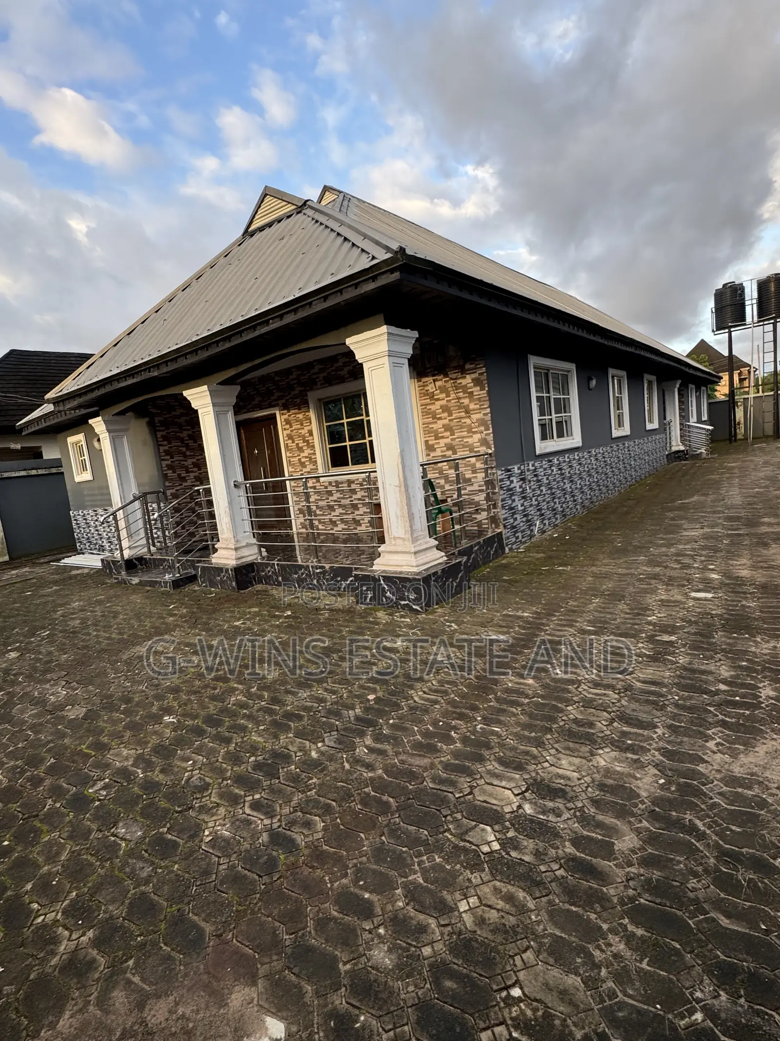 3bdrm Block of Flats in Aruogba Off Airport, Benin City for sale in Benin City