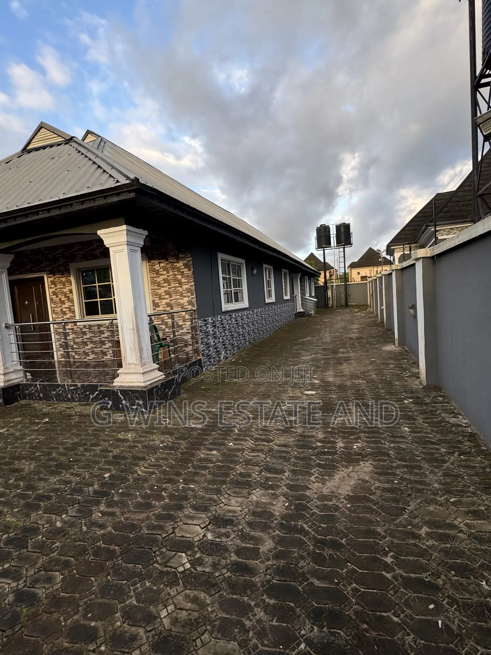 3bdrm Block of Flats in Aruogba Off Airport, Benin City for sale in Benin City