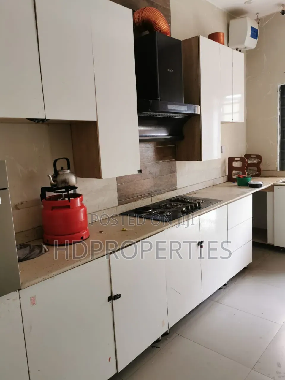 1bdrm Shared Apartment in Harris Drive, Lagos Island / Lagos Island in Lagos Island / Lagos Island