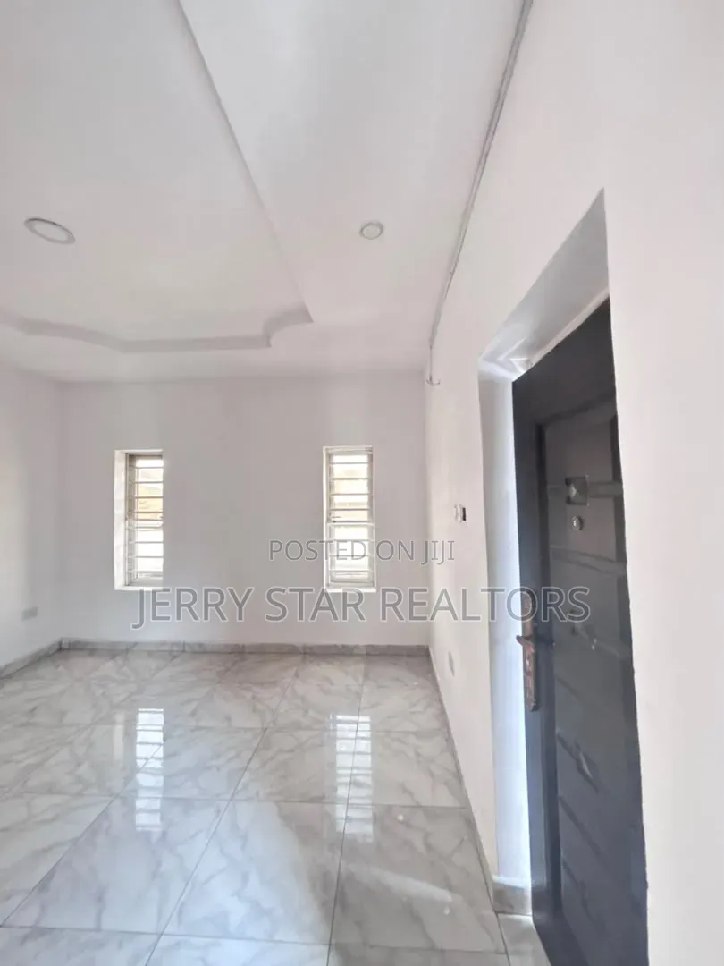 1bdrm Shared Apartment in Westend Estate, Ikota for rent in Ikota