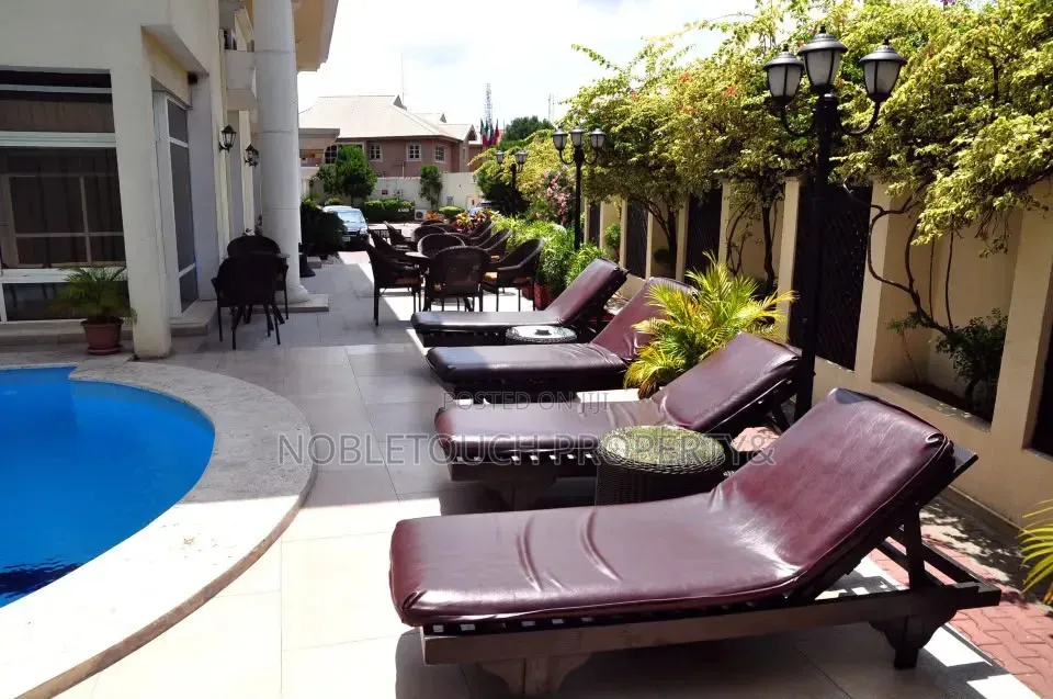 Fully Equipped 49-Room 4-Star Hotel Ikoyi, Lagos in Old Ikoyi
