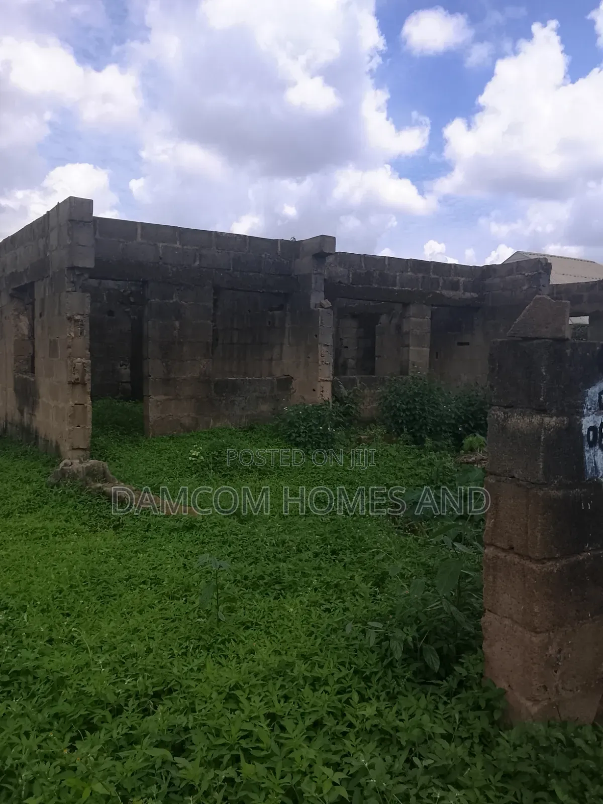 For Sale: Strategic Property in Apata Ibadan in Apata