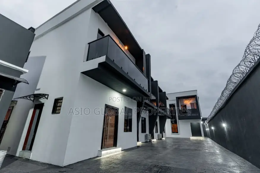 Luxury 1-Bedroom With Pool in Abule Egba in Abule Egba