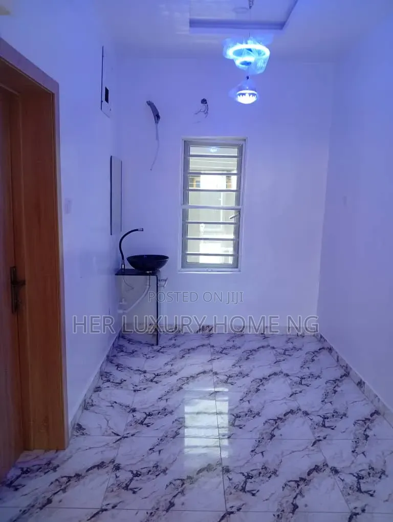 2bdrm Apartment in Barracuda Beach Road, Abraham Adesanya Estate in Abraham Adesanya Estate