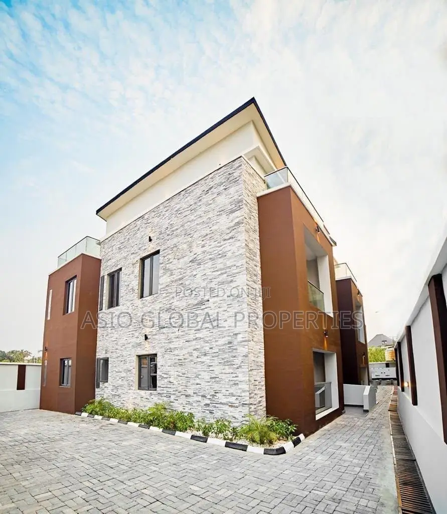 Monthly Studio Apartment With Work Station in Thomas Estate , Ajah in Thomas Estate
