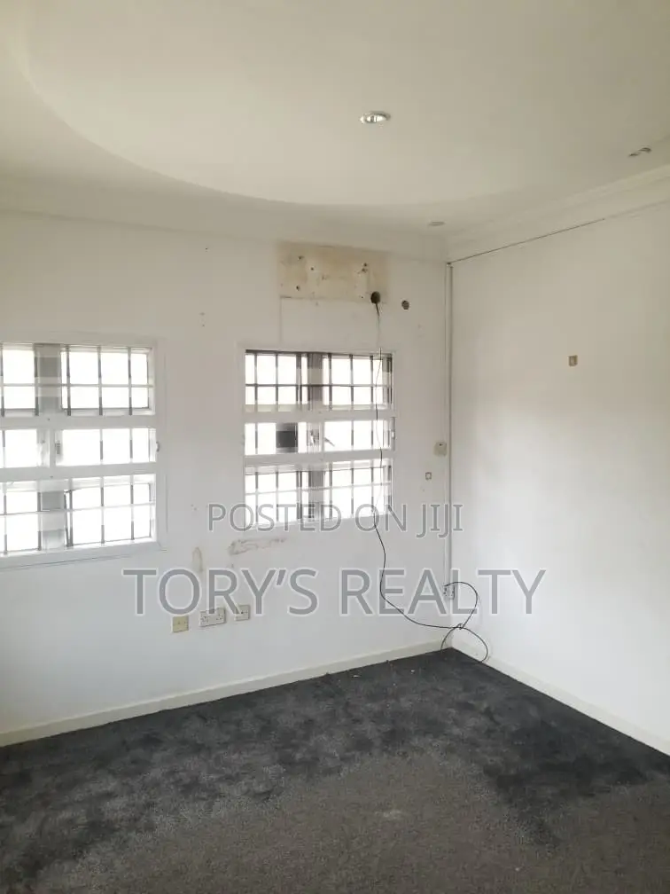 2bdrm Apartment in Lekki Phase 1 for rent in Lekki Phase 1