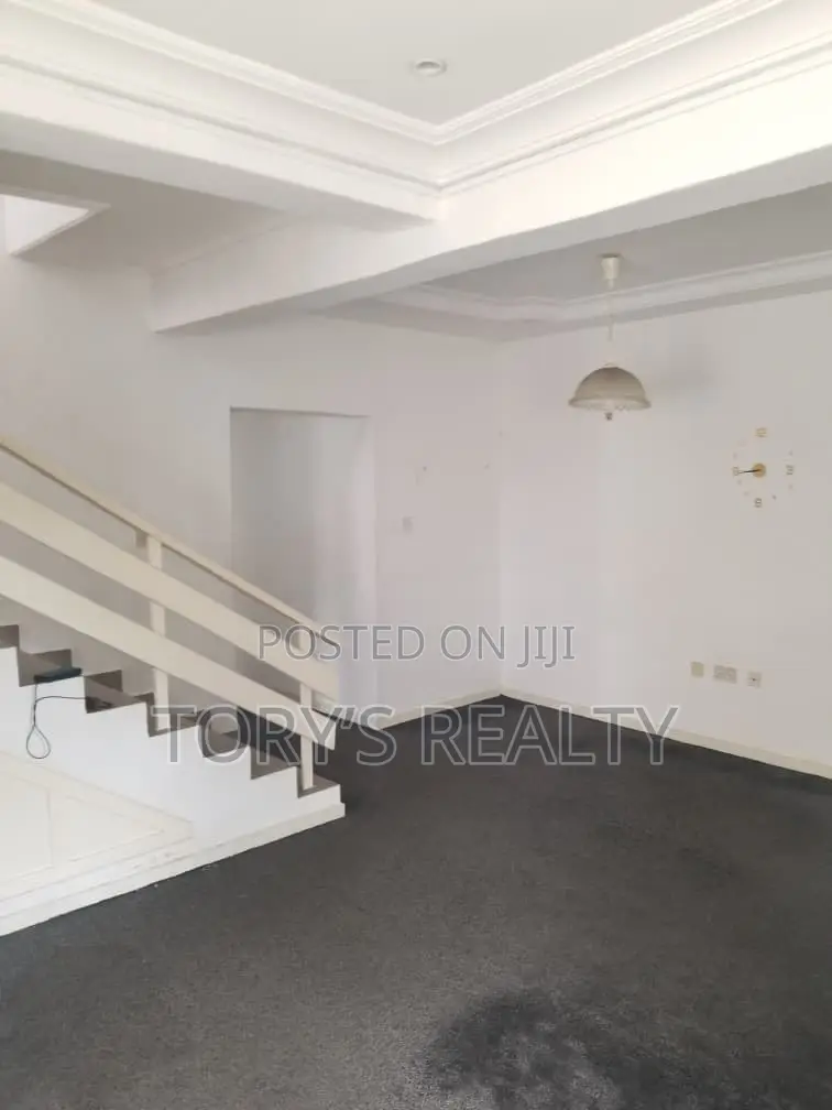 2bdrm Apartment in Lekki Phase 1 for rent in Lekki Phase 1