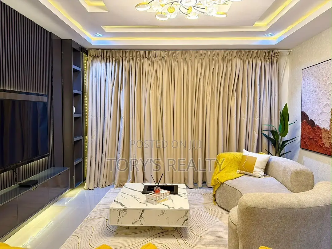 Luxuriously Furnished 2 Bedroom Apartment With Pool in Lekki Phase 1