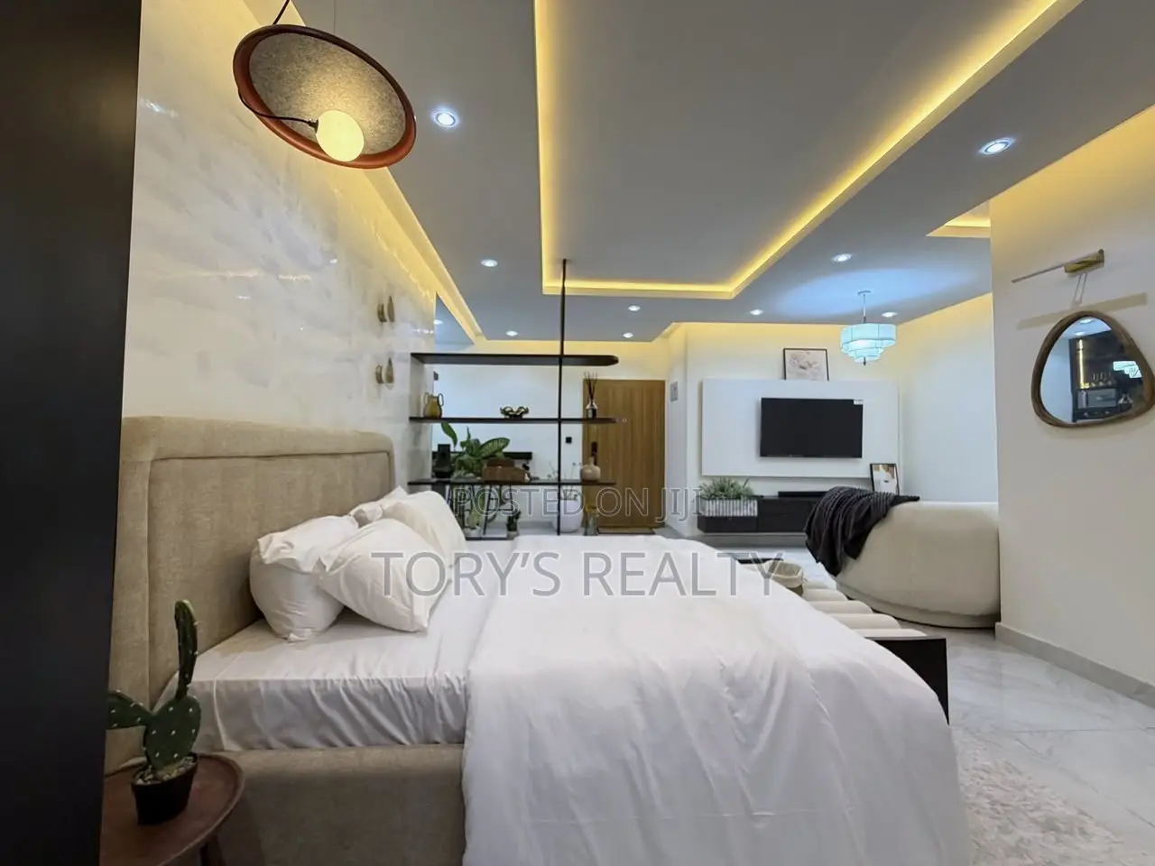 Luxuriously Furnished Studio Apartment in Lekki Phase 1