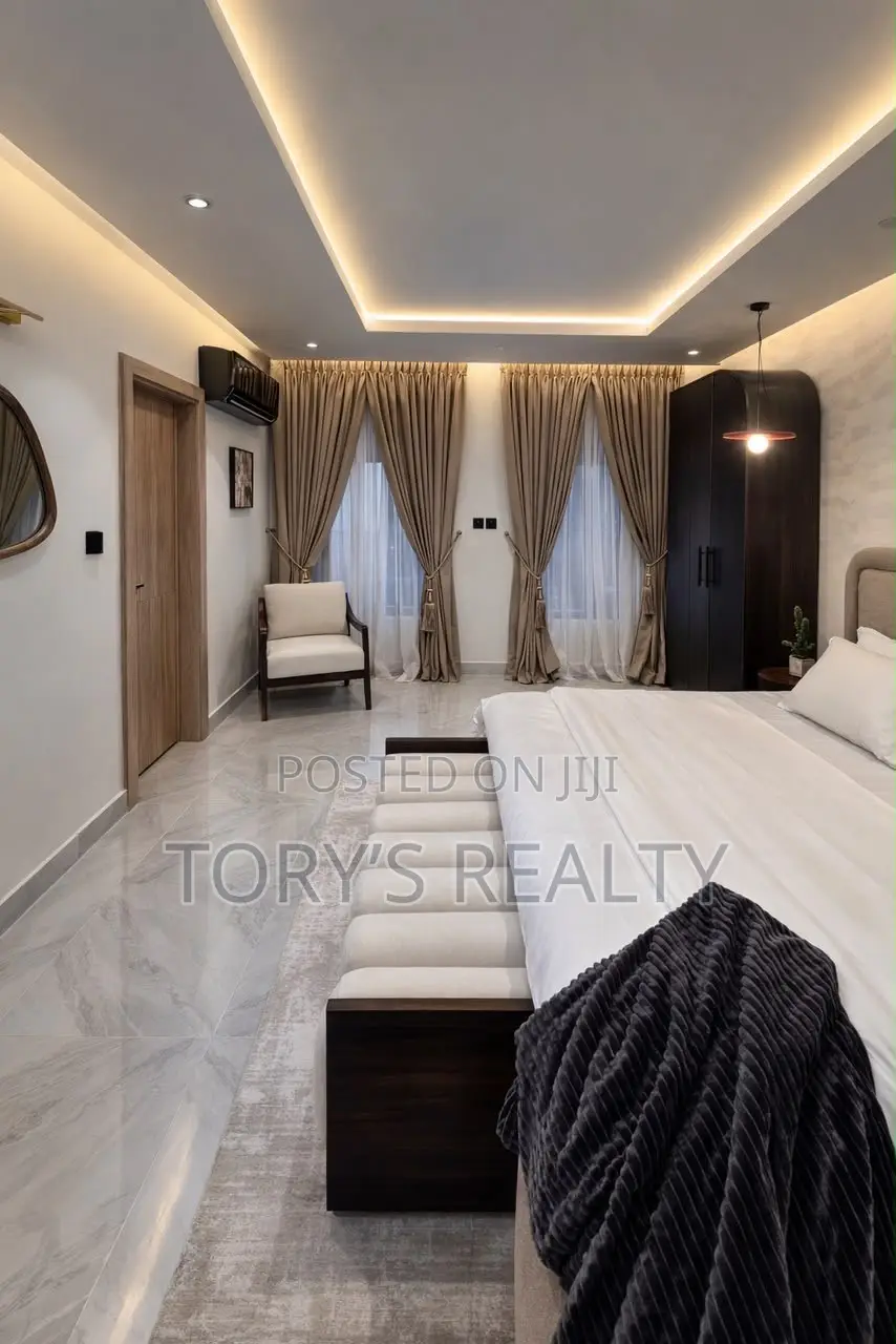 Luxuriously Furnished Studio Apartment in Lekki Phase 1