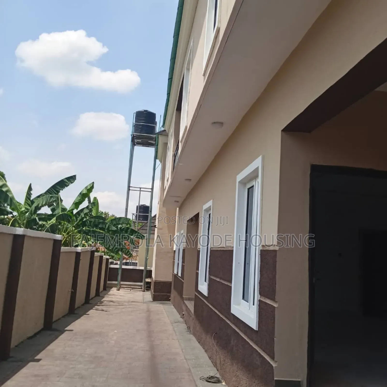 2bdrm Block of Flats in Bashorun Housing, Akobo for sale in Akobo