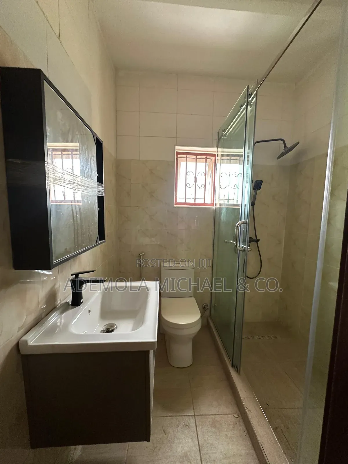 3bdrm Block of Flats in Admiralty Estate for rent in Asokoro