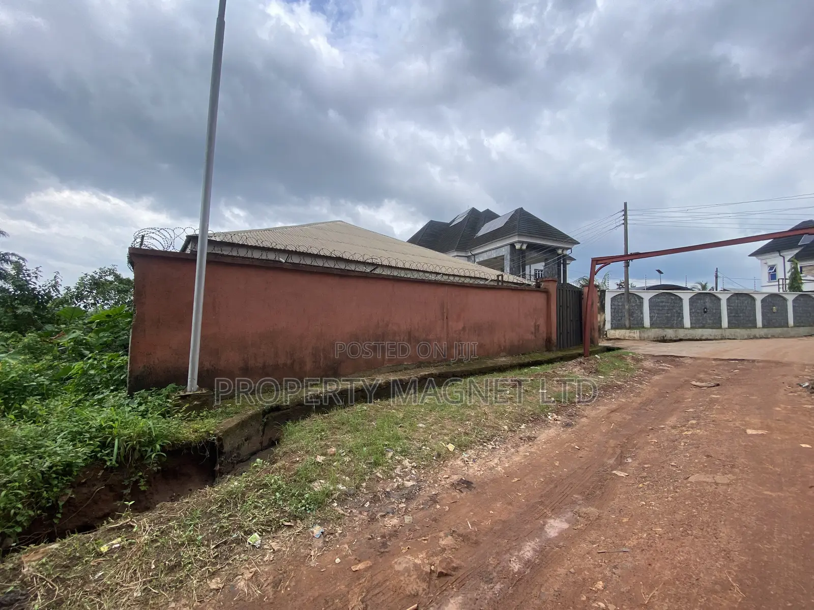 Distress 1 Plot of Land for Sale at Amuzukwu Umuahia in Umuahia