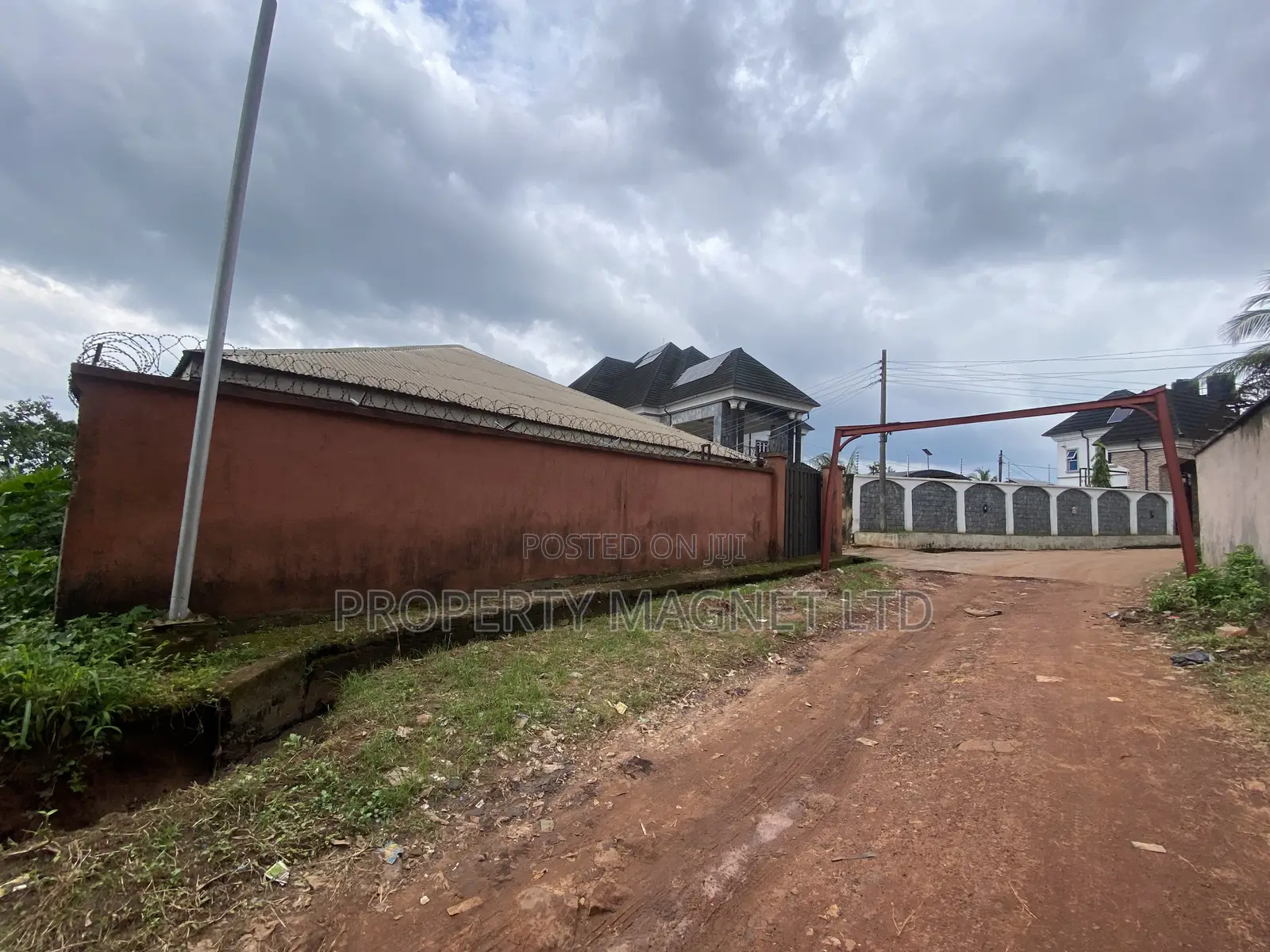 Distress 1 Plot of Land for Sale at Amuzukwu Umuahia in Umuahia
