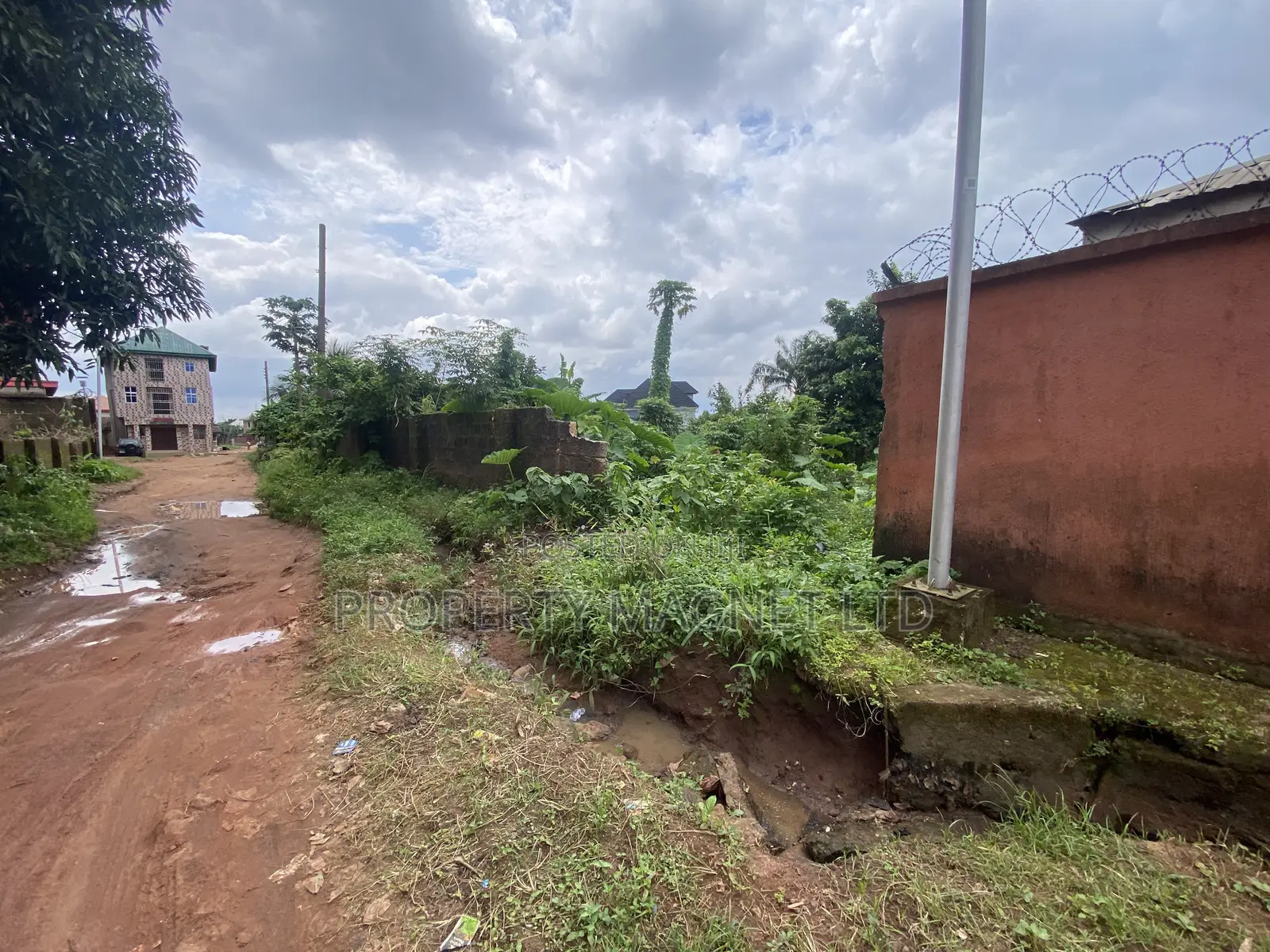 Distress 1 Plot of Land for Sale at Amuzukwu Umuahia in Umuahia