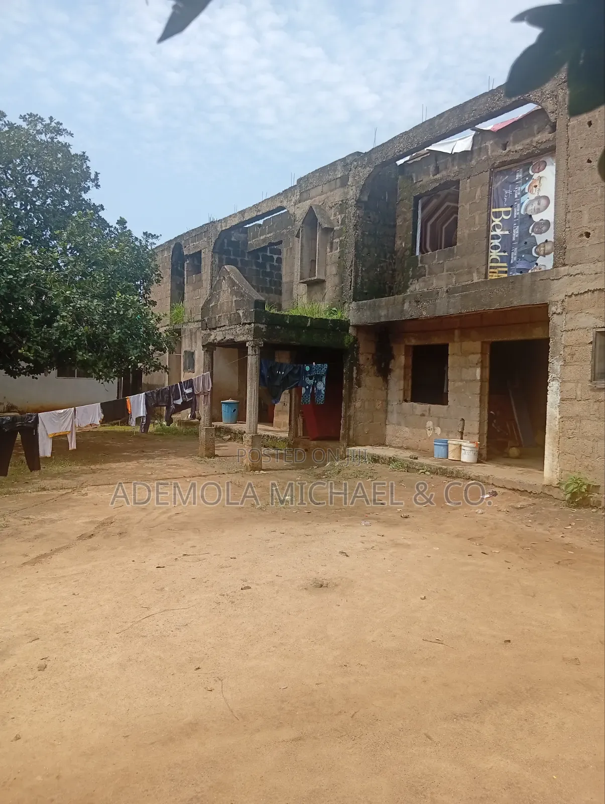 3bdrm Block of Flats in 4 Units 3 Bedroom, Nyanya for sale in Nyanya