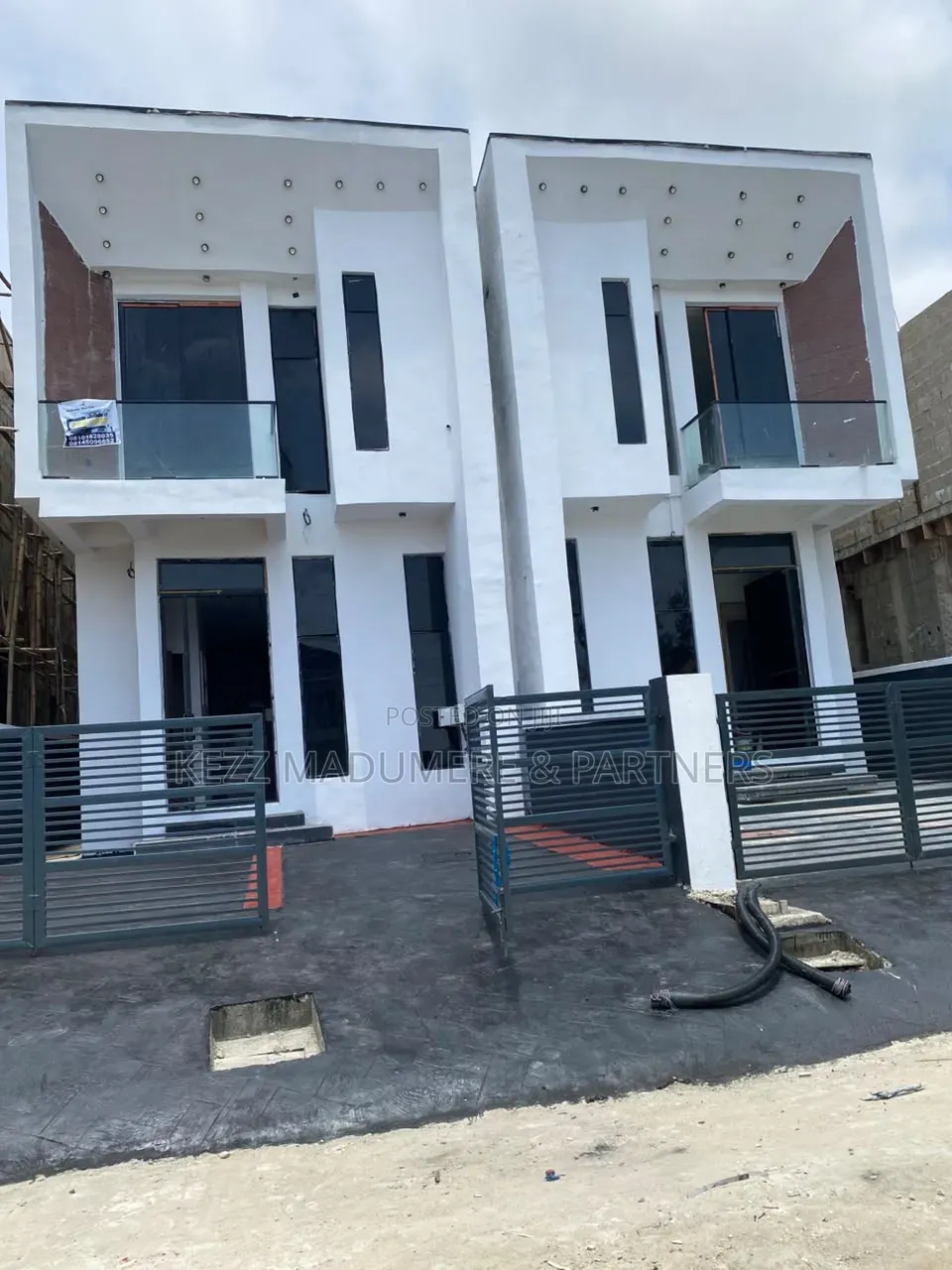 4bdrm Duplex in Ikota Lekki , Lagos for sale in Ikota