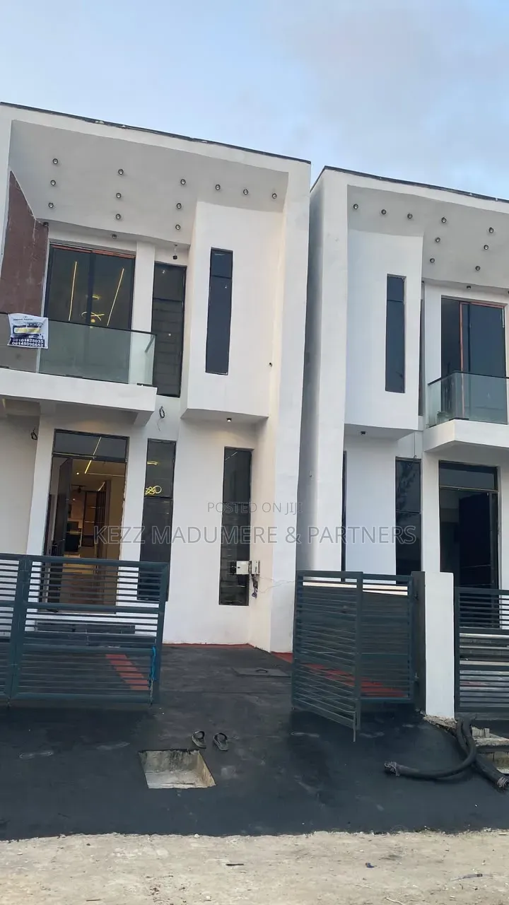 4bdrm Duplex in Ikota Lekki , Lagos for sale in Ikota