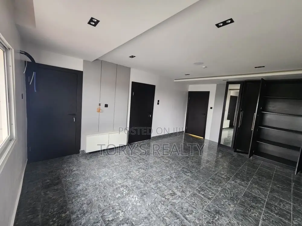 3bdrm Apartment in Old Ikoyi for rent in Old Ikoyi