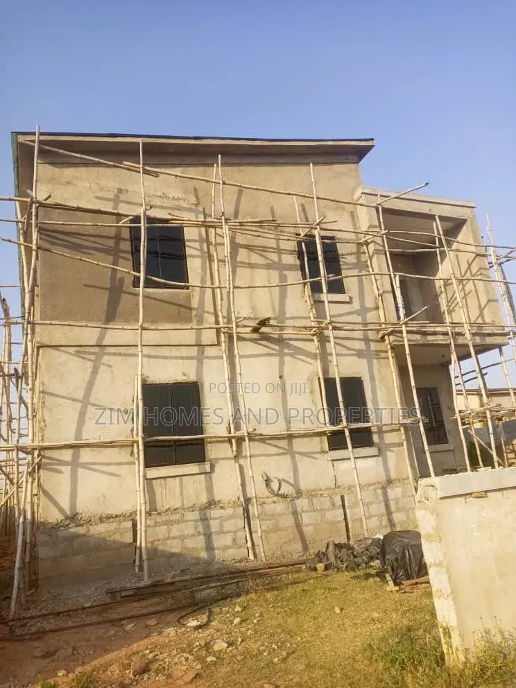 4bdrm Duplex in Zim Homes And, Sabon Lugbe for sale in Sabon Lugbe