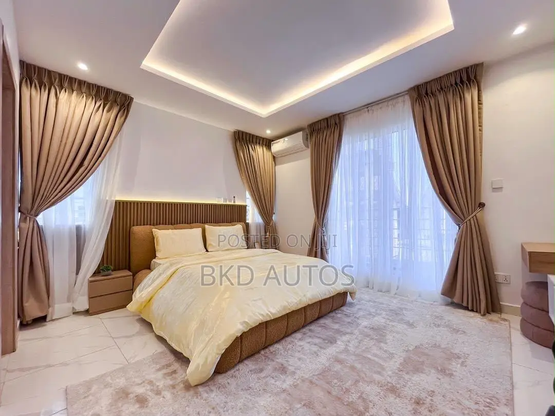 Furnished 3bdrm Apartment in Chevron for sale in Chevron