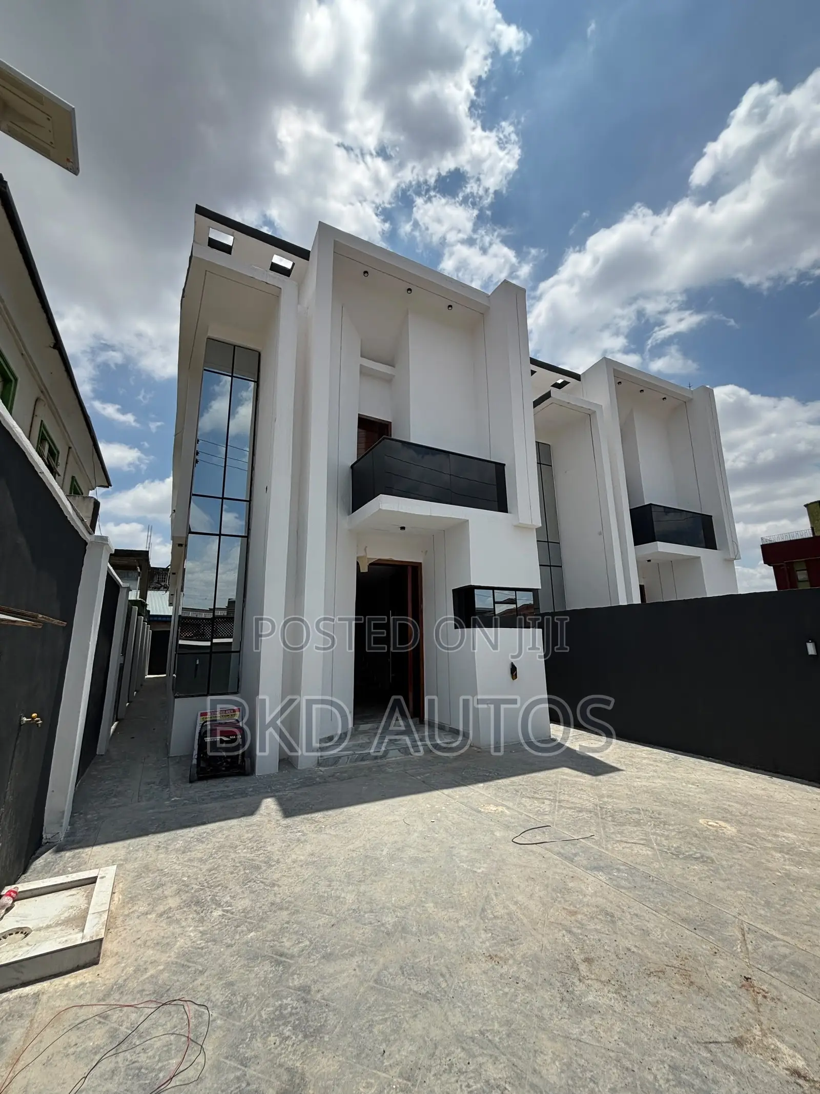 4bdrm Duplex in New Oko Oba for sale in New Oko Oba