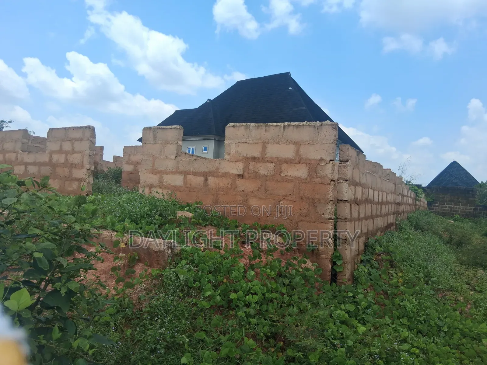 10bdrm House in Daylight Property, Benin City for sale in Benin City