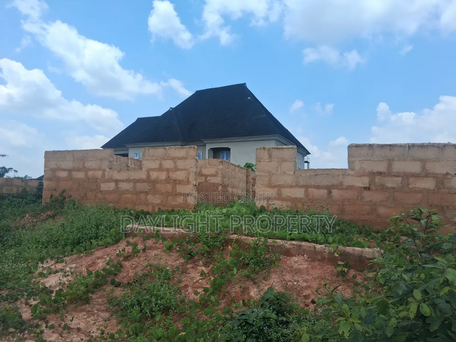 10bdrm House in Daylight Property, Benin City for sale in Benin City