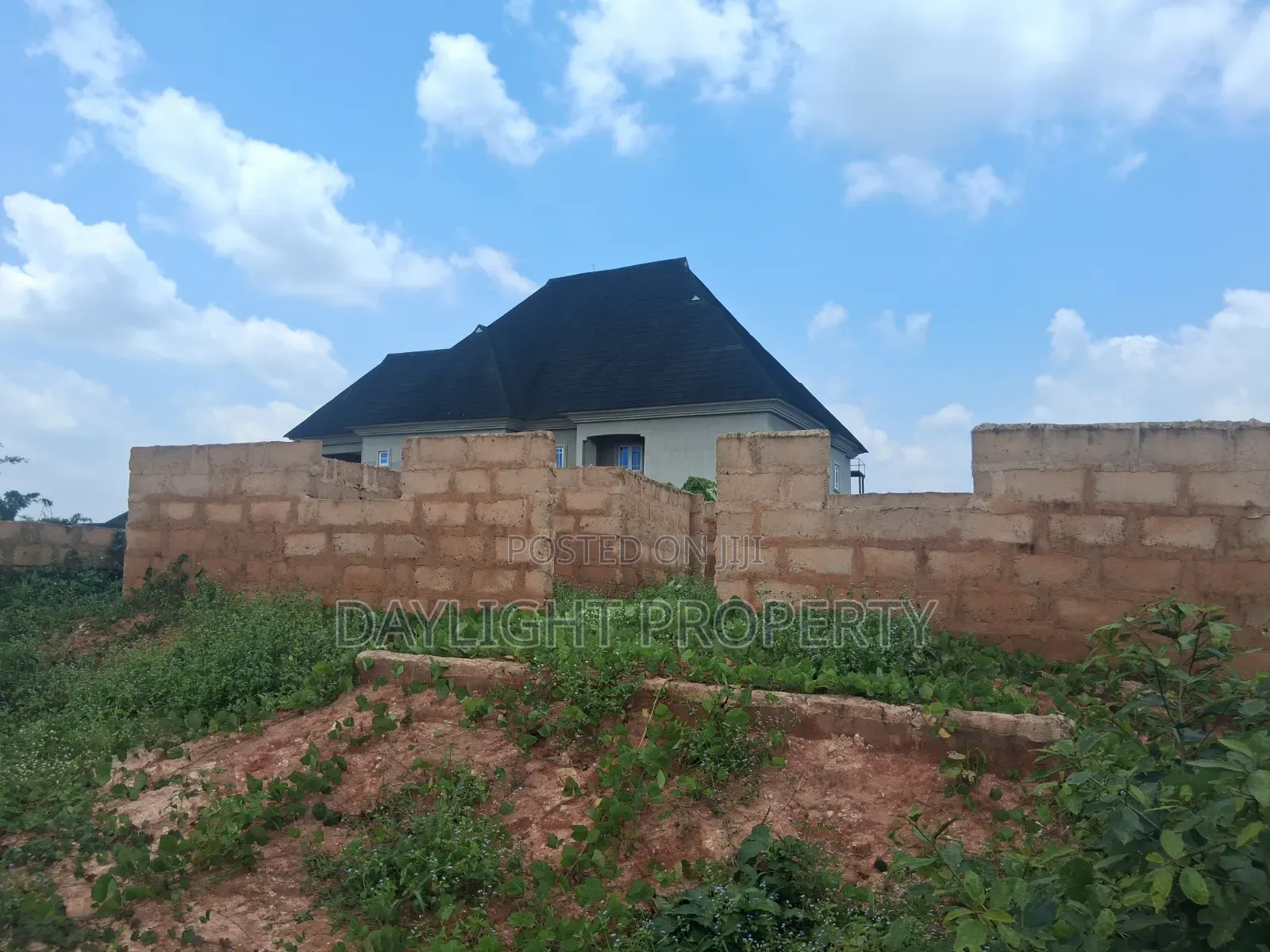 10bdrm House in Daylight Property, Benin City for sale in Benin City