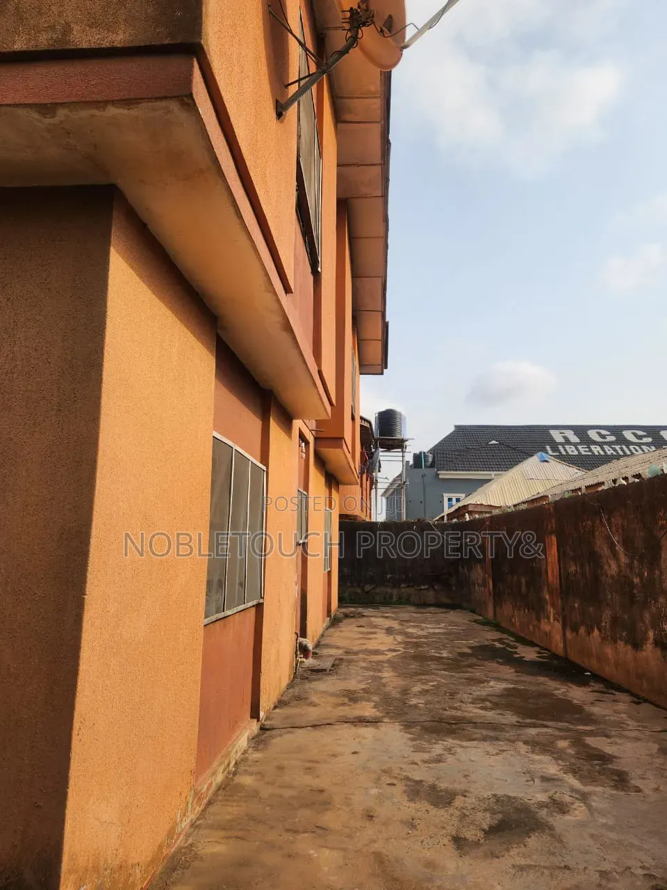 3bdrm Block of Flats in Ayobo Ipaja Lagos for sale in Ipaja Road