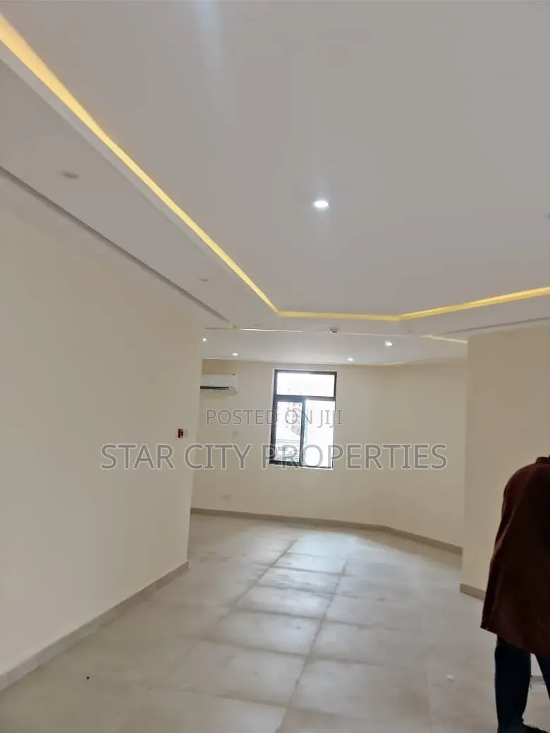 3bdrm Block of Flats in Old Ikoyi for rent in Old Ikoyi