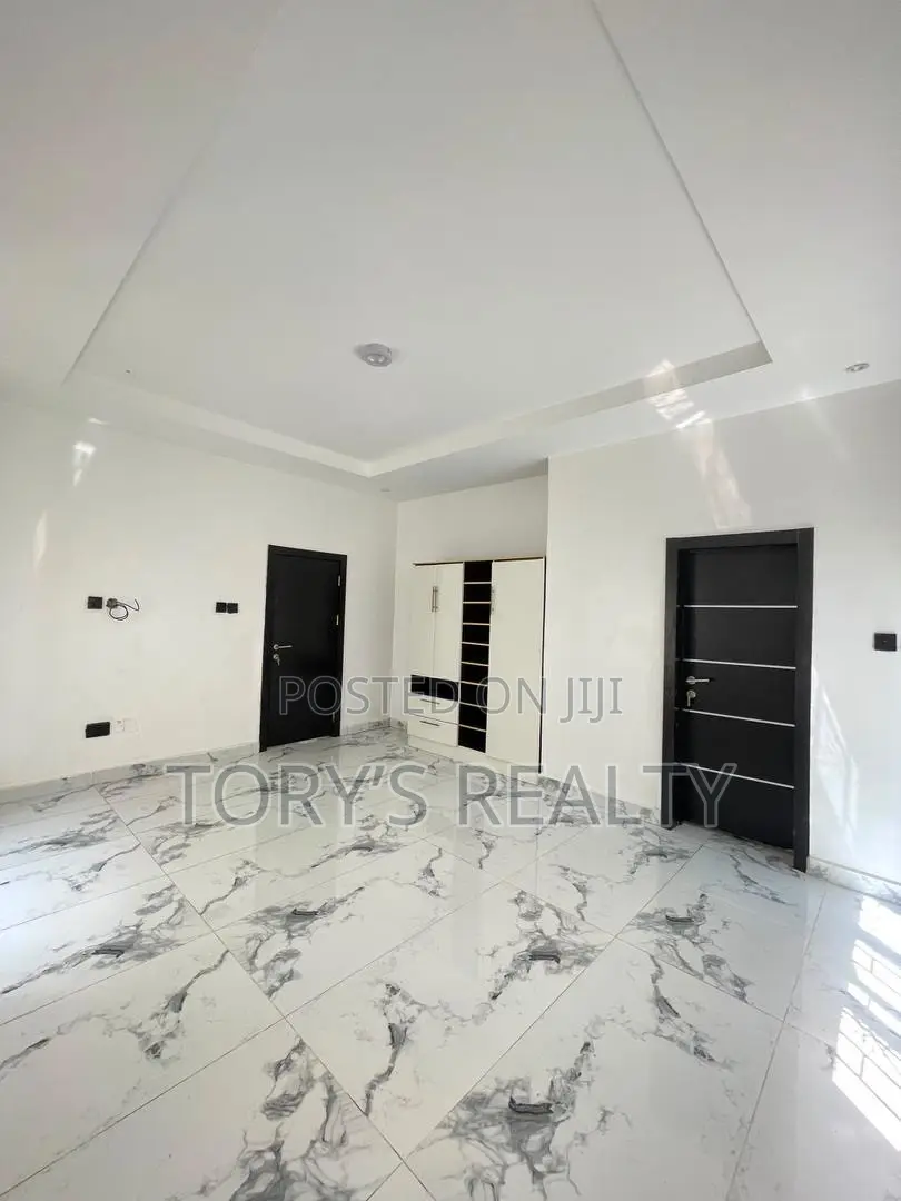 3bdrm Duplex in Ikate for rent in Ikate