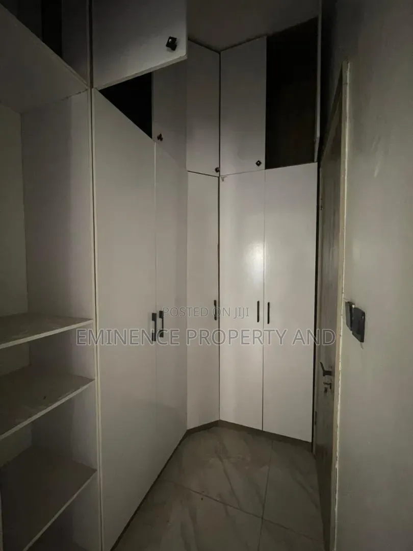 4bdrm Duplex in Lekki Expressway for sale in Lekki Expressway