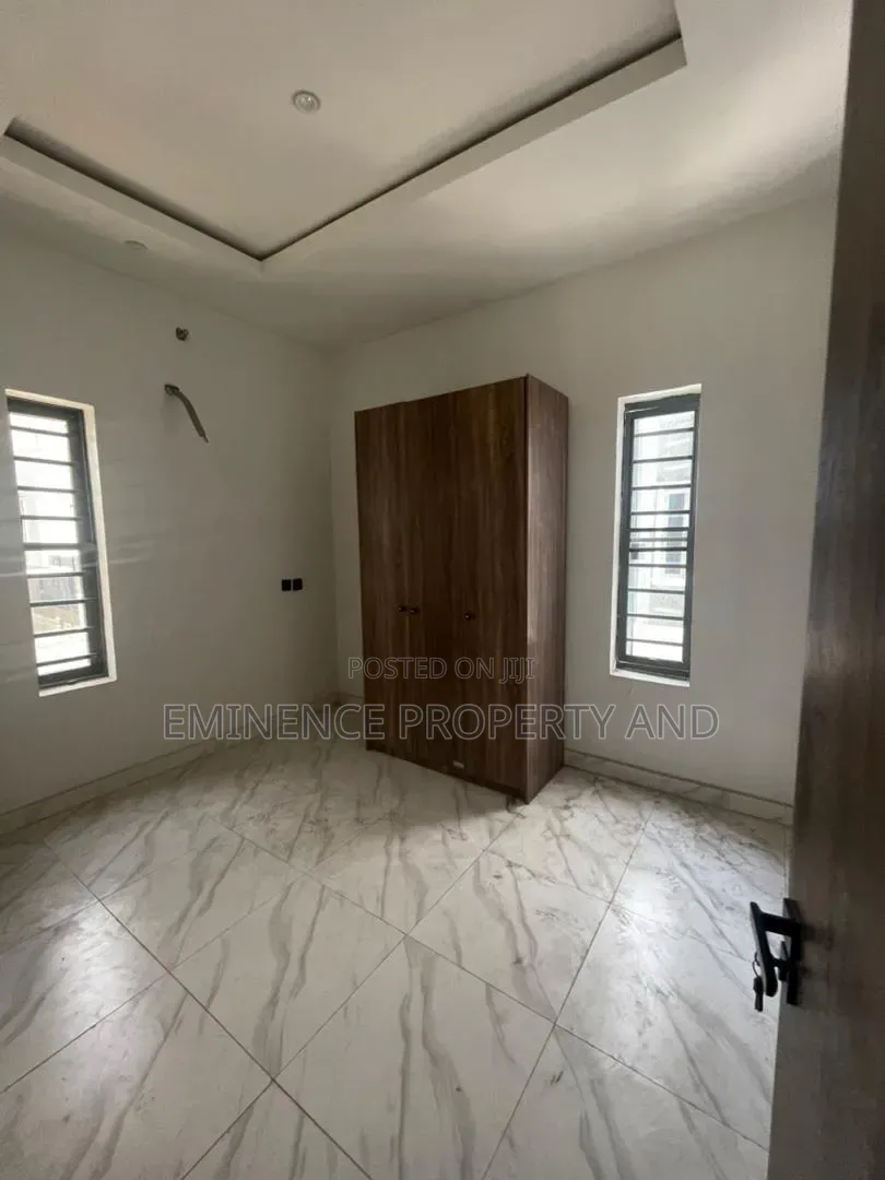4bdrm Duplex in Lekki Expressway for sale in Lekki Expressway