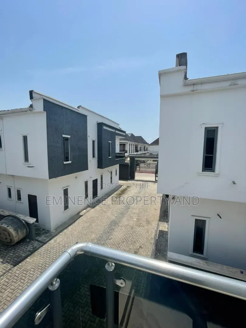 4bdrm Duplex in Lekki Expressway for sale in Lekki Expressway