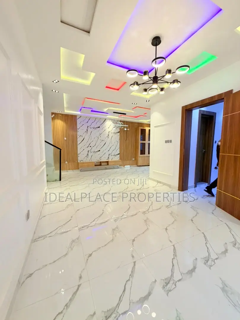 4bdrm Duplex in Oko-Oba for sale in Oko-Oba