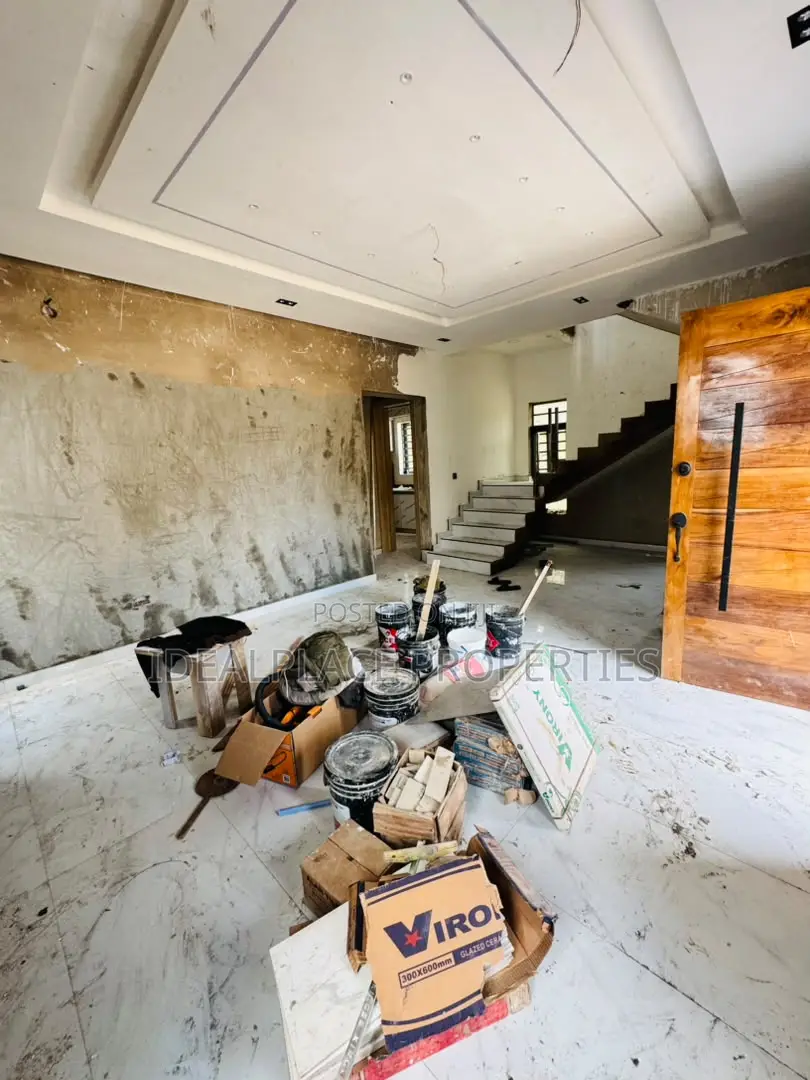 4bdrm Duplex in Fagba for sale in Fagba