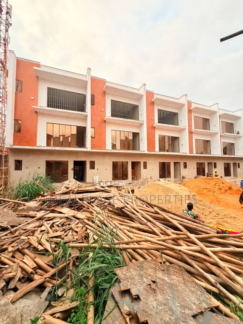 4bdrm Townhouse/Terrace in Omole Phase 2 for sale in Omole Phase 2