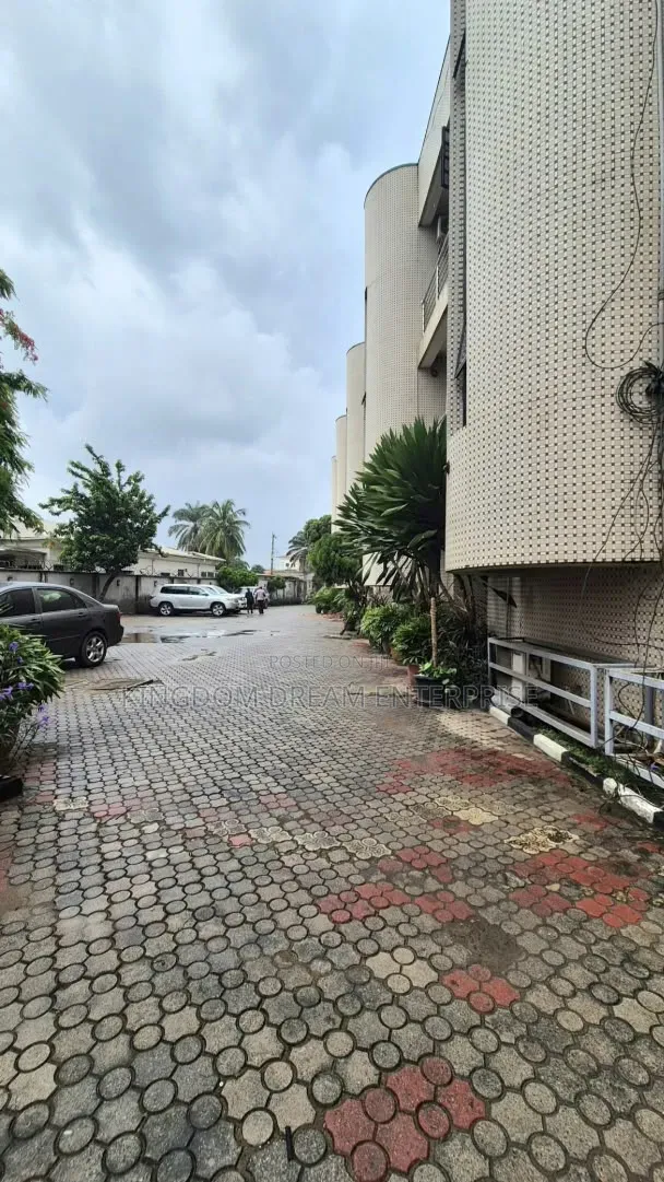 5 Bedroom Duplex Office Space in GRA Ikeja. Price 30m in Ikeja GRA