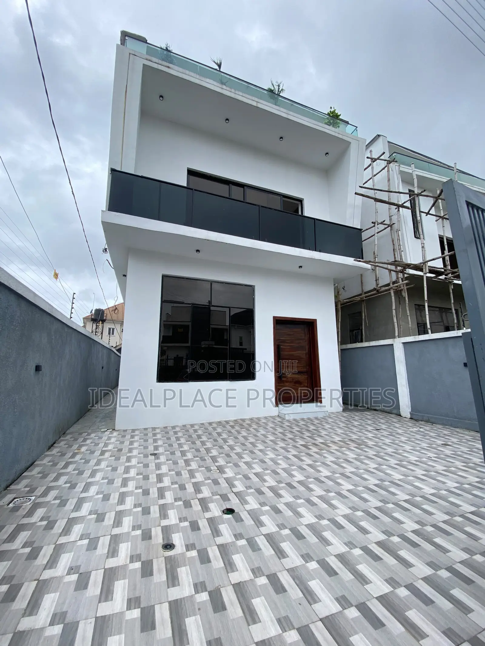 4bdrm Duplex in Sangotedo for sale in Sangotedo