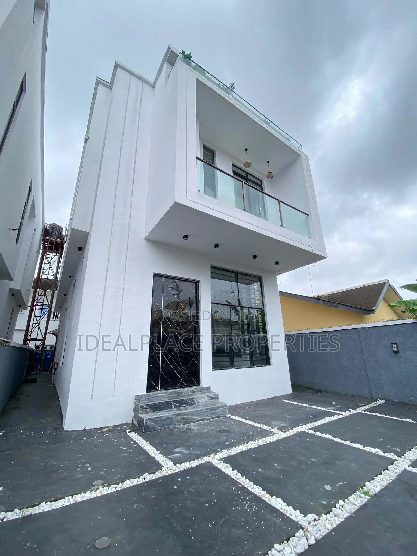 4bdrm Duplex in Sangotedo for sale in Sangotedo