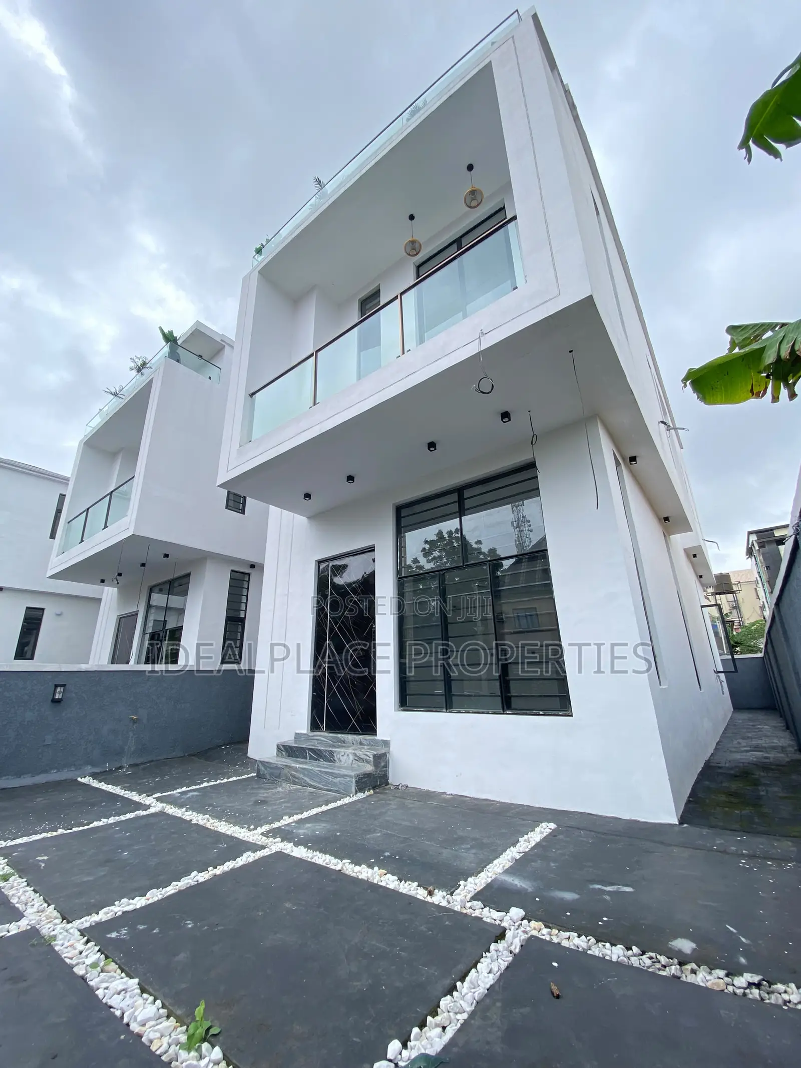 4bdrm Duplex in Sangotedo for sale in Sangotedo
