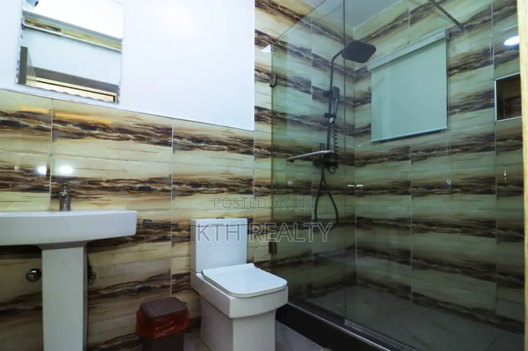 Furnished 3bdrm Apartment in Visland, Akin Adesola for rent in Akin Adesola