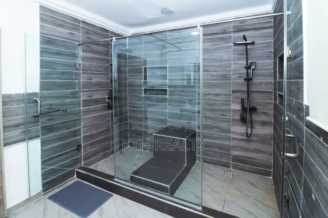 Furnished 3bdrm Apartment in Visland, Akin Adesola for rent in Akin Adesola