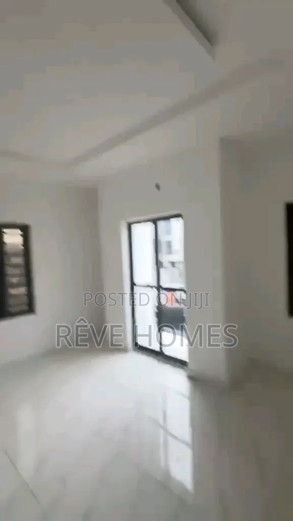 3bdrm Block of Flats in Ifako-Gbagada for sale in Ifako-Gbagada